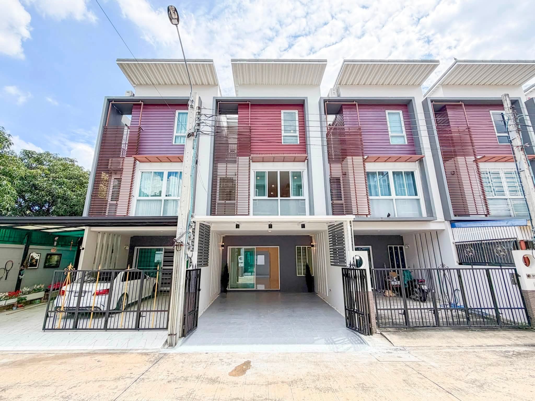 🏡 ทาวน์โฮม 3 ชั้น 4 ห้องนอน รีโนเวทใหม่ "บารอนเนียทาวน์ ท่าน้ำนนท์" ทำเลพระราม 5 ราชพฤกษ์ | ✨ ราคา 3.79 ล้านบาท